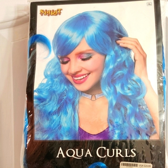 Aqua fashion Long Wavy curls costume wig approximately 24" long - Picture 5 of 7